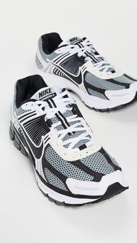 Nike Men's Zoom Vomero 5 SE SP Sneakers, Dark Grey/Black/White/Sail, 10.5 Medium US
