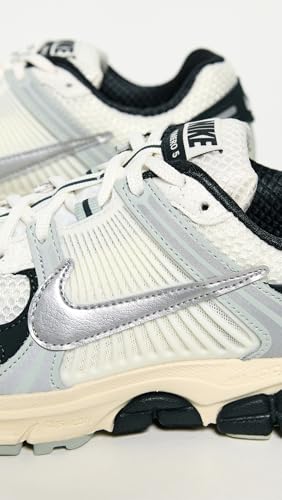 Nike Women's Zoom Vomero 5 Sneakers, Sail/Metallic Silver/Lt Silver, 7.5 Medium US