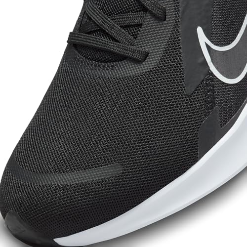 Nike Men's Quest 5 Sneaker, Black White Smoke Grey Dk Smoke Grey, 10