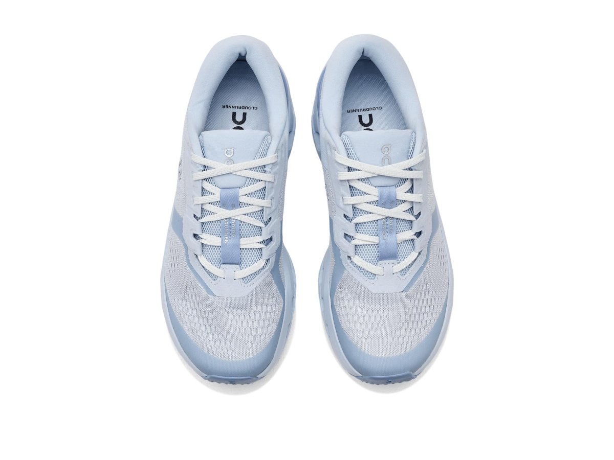 On Womens Cloudrunner 3 Heather/Marsh 8.5 Medium