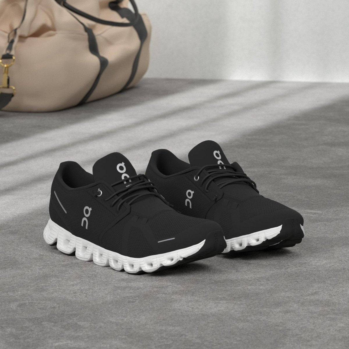 On - Women's Women's Cloud 5 Sneakers, Black/White, 6 Medium US