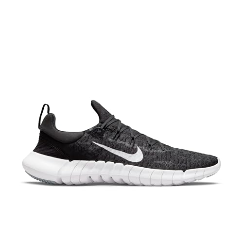 Nike Women's Air Max 95 Sneaker, Black White Dk Smoke Grey, 7 US