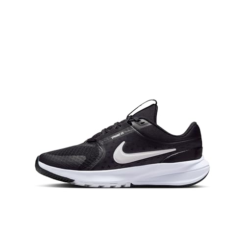 Nike Big Kid's Star Runner 5 Running Shoes, Black/White-White, 5.5Y