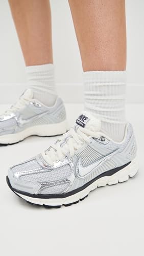 Nike Women's Zoom Vomero 5 Sneakers, Photon Dust/Chrm/Gridiron/Sail, 6 Medium US