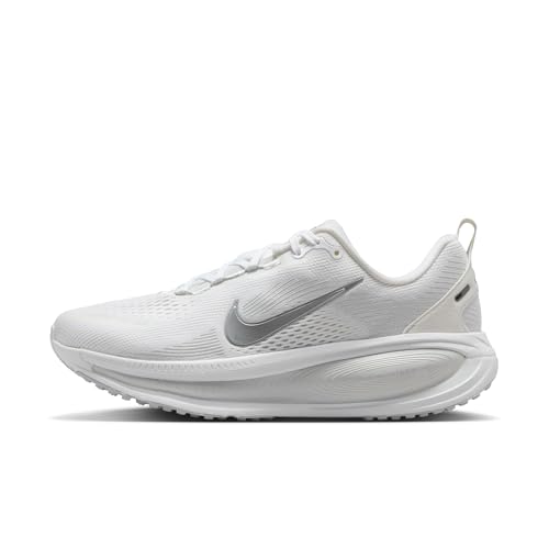 Nike Women's Vomero 18 White/Metallic Silver/Photon Dust 9 Medium