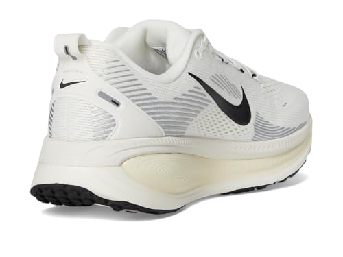 Nike Women's Vomero 18 Summit White/Black/Coconut Milk 7.5 Medium