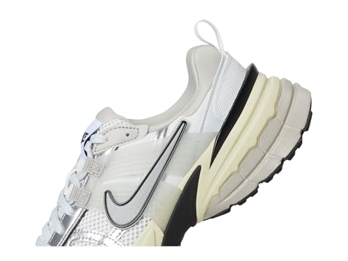 Nike Womens V2K Run Summit White/Metallic Silver 8 Medium