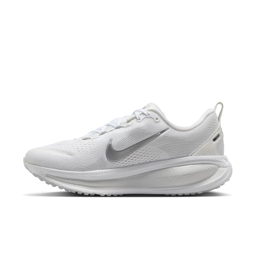 Nike Women's Vomero 18 White/Metallic Silver/Photon Dust 9 Medium