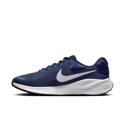 Nike Men's Revolution 7Sneaker
