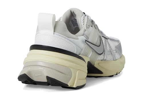 Nike Womens V2K Run Summit White/Metallic Silver 8 Medium