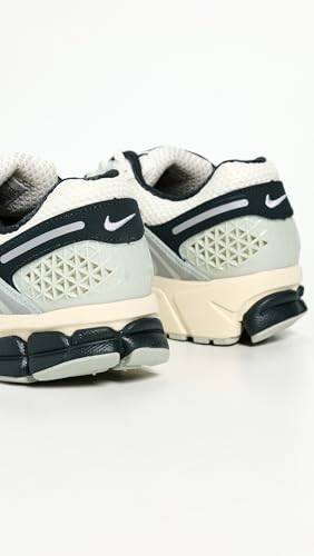 Nike Women's Zoom Vomero 5 Sneakers, Sail/Metallic Silver/Lt Silver, 7.5 Medium US