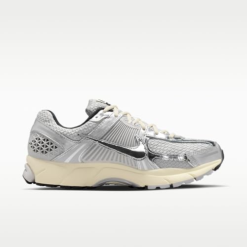 Nike Zoom Vomero 5 Men's Shoes (Gray Fog/Metallic Silver/Coconut Milk/Chrome) Size 10.5
