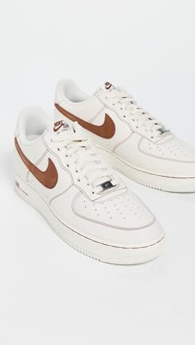 Nike Men's Air Force 1 '07 Lv8 Ess+ Sneakers, Ivory/Saddle Brown, 11.5 Medium US