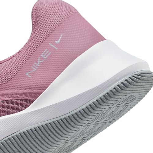 Nike Women's MC Trainer II, Elemental Pink/White-Pure Platinum, 7.5