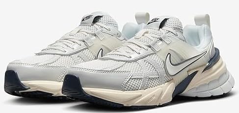 Nike Women's V2K Run Shoes (FD0736-004, Platinum Tint/Pure Platinum/Guava Ice) Size 8