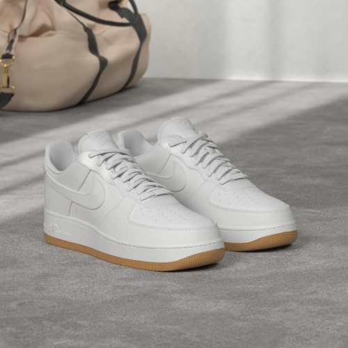 Nike Air Force 1'07 Men's Basketball Shoe, White White Light Brown White White Rubber Light Brown, 44.5 EU