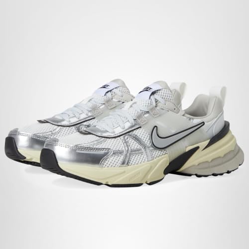 Nike Womens V2K Run Summit White/Metallic Silver 5 Medium