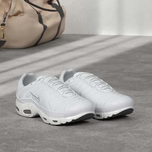 Nike Mens Air Max Plus 604133 139 Triple White - Size 9
