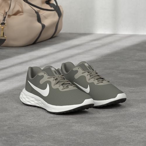 Nike Men's Revolution 5 Flyease Running Shoe, Iron Grey White Smoke Grey Black Lt Smoke Grey, 8.5