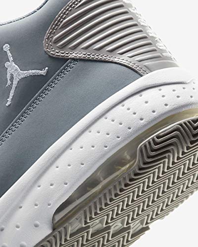 Nike Men's Jordan Max Aura 2 Basketball Shoe, Grey Medium Grey White Cool Grey, 10 US