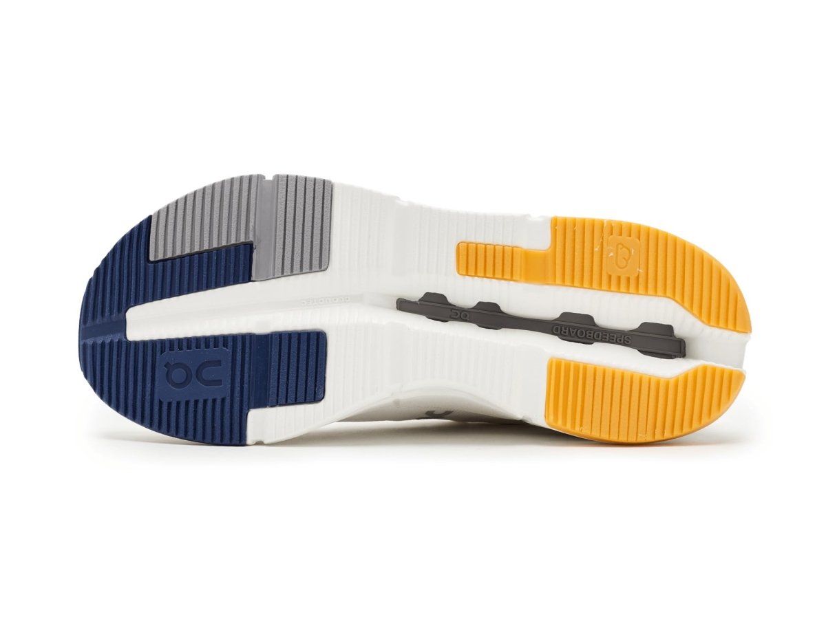 On Mens Cloudnova Form 2 Ivory/Zodiac 8 Medium