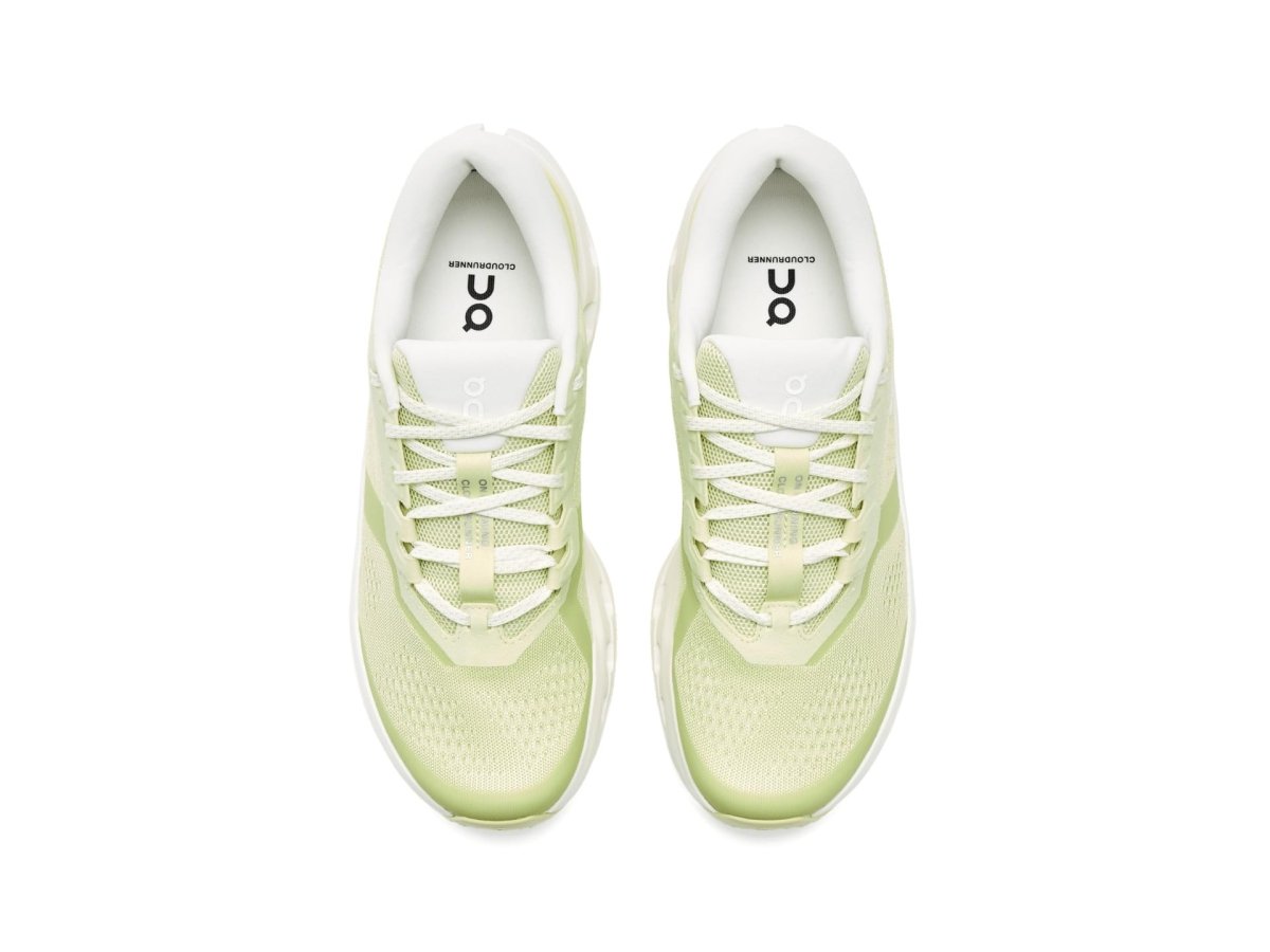 On Mens Cloudrunner 3, Linen/Ivory 10 Medium