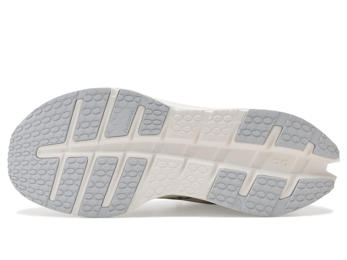 On Mens Cloudrunner 3, White/Glacier 10 Medium