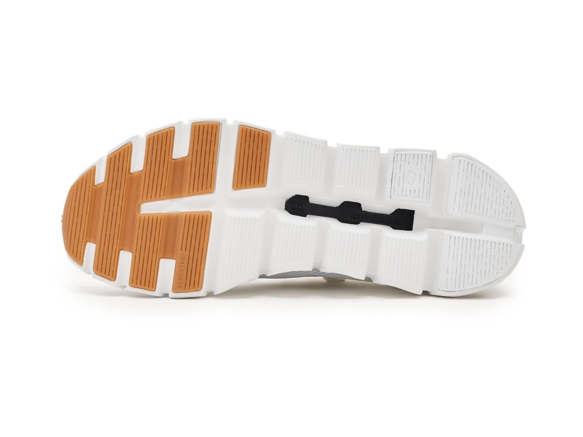 On Womens Cloud 6 Versa White/White 10 M