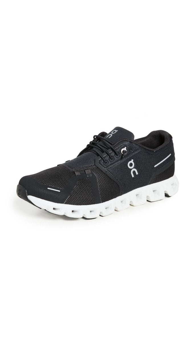 On - Women's Women's Cloud 5 Sneakers, Black/White, 6 Medium US